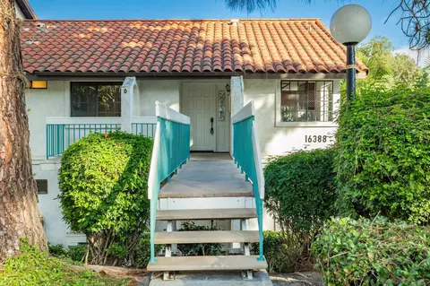 16388 Avenida Venusto #D, San Diego, CA 92128