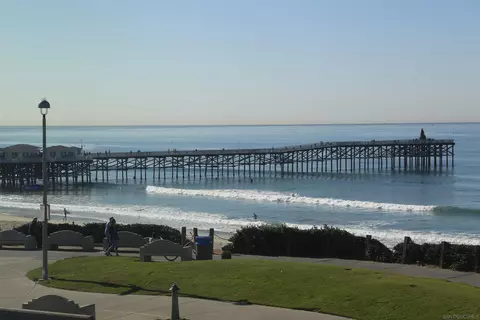 4667 Ocean Blvd #207, San Diego, CA 92109