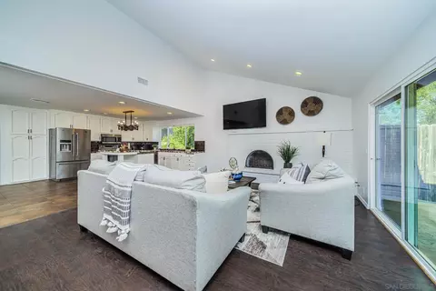 1396 Friends Way, Fallbrook, CA 92028 photo 17