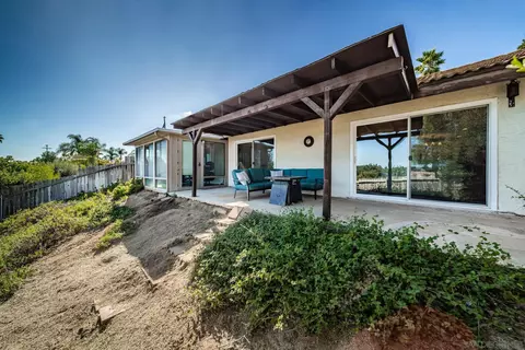 1396 Friends Way, Fallbrook, CA 92028 photo 51