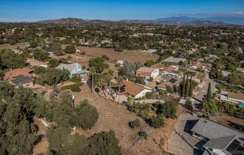 1396 Friends Way, Fallbrook, CA 92028 photo 44