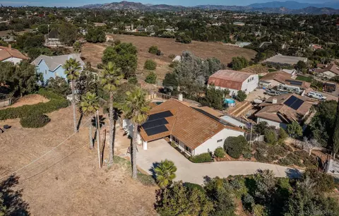 1396 Friends Way, Fallbrook, CA 92028 photo 42