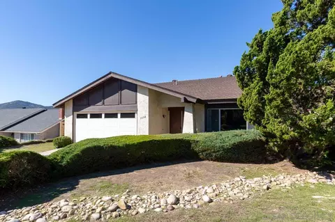 1538 Stalker Ct, El Cajon, CA 92020 photo 2
