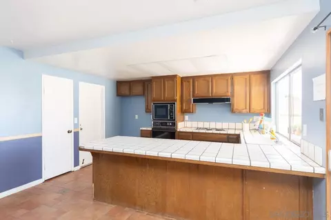1538 Stalker Ct, El Cajon, CA 92020 photo 6