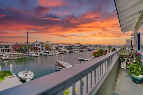 49 Sandpiper Strand, Coronado, CA 92118