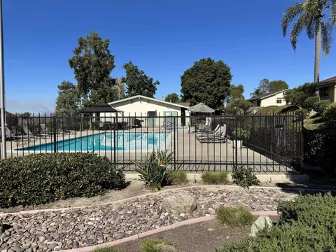 1060 Turnstone Way, Oceanside, CA 92057 photo 27