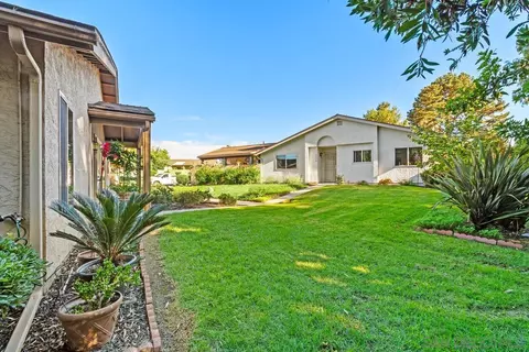1060 Turnstone Way, Oceanside, CA 92057 photo 24