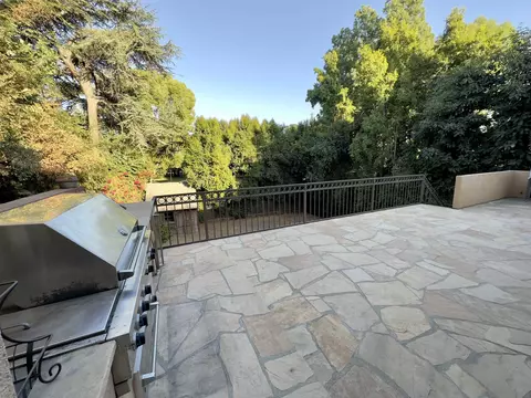 32 Club Rd, Pasadena, CA 91105 photo 13