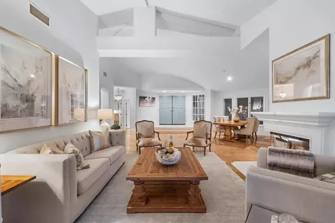 1325 Caminito Halago, La Jolla, CA 92037