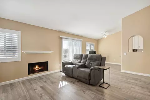 12813 Carriage Heights Way, Poway, CA 92064 photo 2