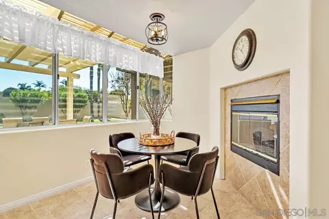 32353 Corte Las Cruces, Temecula, CA 92592 photo 16