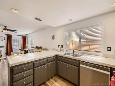 9250 Pennywood Rd, Santee, CA 92071 photo 9