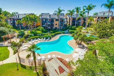 4009 Layang Layang Cir #F, Carlsbad, CA 92008