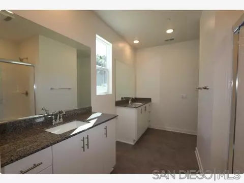 467 Meadowood St #174, Fallbrook, CA 92028 photo 11