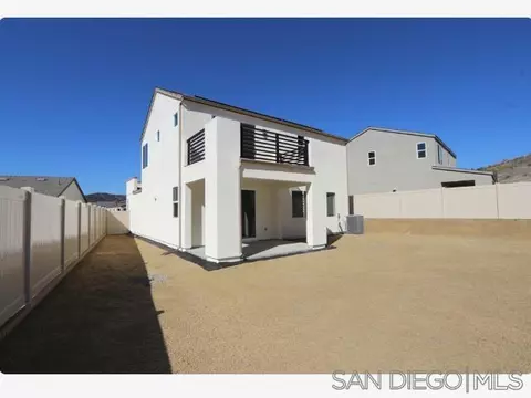467 Meadowood St #174, Fallbrook, CA 92028 photo 2