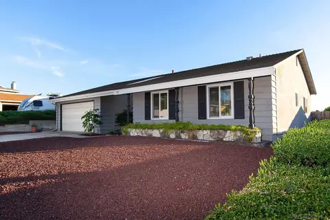 7845 Tanglerod Ln, La Mesa, CA 91942 photo 4