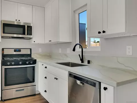 147 E Olympia St, Chula Vista, CA 91911 photo 10