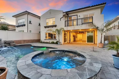 9056 W Bluff Pl, Santee, CA 92071