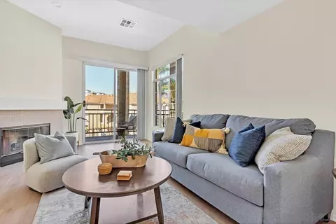 510 Camino De La Reina #305, San Diego, CA 92108