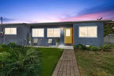 533 Vine St, Oceanside, CA 92054