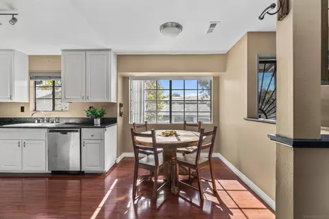 215 Camlau Dr #D, Chula Vista, CA 91911