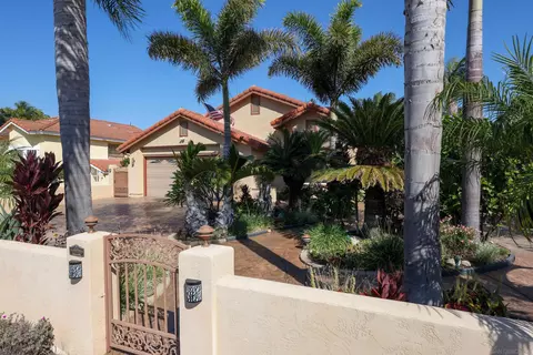 703 E J St, Chula Vista, CA 91910 photo 3