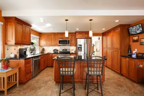 703 E J St, Chula Vista, CA 91910 photo 22
