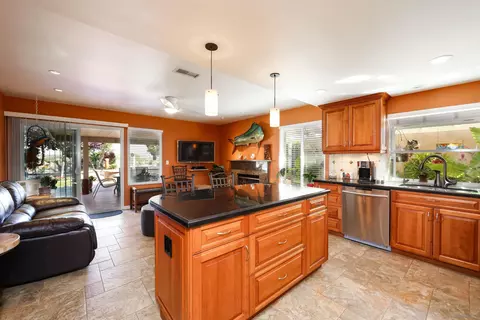 703 E J St, Chula Vista, CA 91910 photo 21