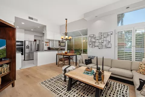 1490 Caminito Solidago, La Jolla, CA 92037 photo 5