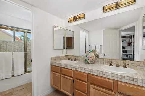 1490 Caminito Solidago, La Jolla, CA 92037 photo 24