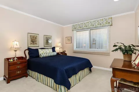 5625 Caminito Isla, La Jolla, CA 92037 photo 15