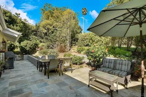 5625 Caminito Isla, La Jolla, CA 92037 photo 3