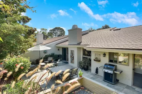 5625 Caminito Isla, La Jolla, CA 92037 photo 4
