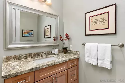5625 Caminito Isla, La Jolla, CA 92037 photo 17