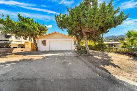 12031 Gay Rio Dr, Lakeside, CA 92040