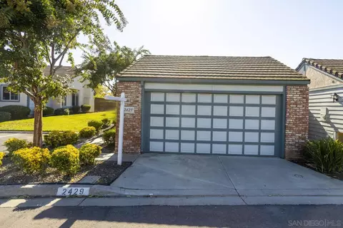 2429 Hawthorn Gln, Escondido, CA 92027