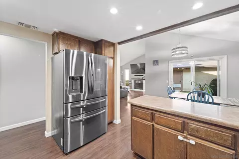 2365 Apricot Tree Ln, Spring Valley, CA 91977 photo 13
