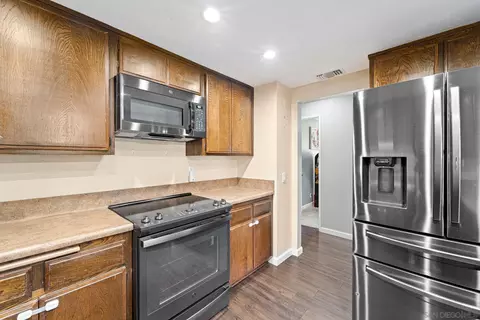 2365 Apricot Tree Ln, Spring Valley, CA 91977 photo 14