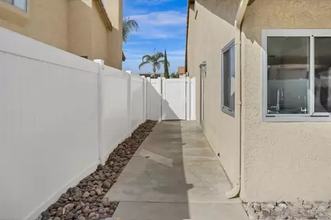39732 Oak Cliff Dr, Temecula, CA 92591 photo 13