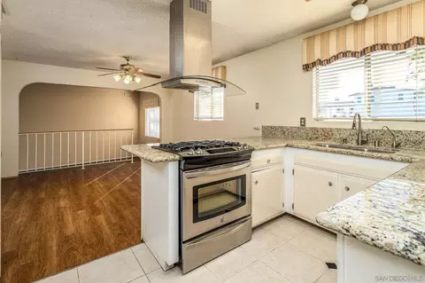 3948 Shenandoah Dr, Oceanside, CA 92056 photo 8
