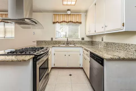 3948 Shenandoah Dr, Oceanside, CA 92056 photo 9