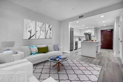 1431 Pacific Hwy #102, San Diego, CA 92101