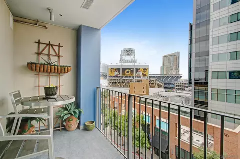321 10th Ave #706, San Diego, CA 92101