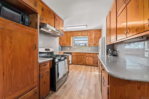 84 Emerson St, Chula Vista, CA 91911 photo 7
