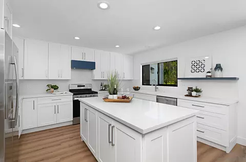 2282 Morgan Rd, Carlsbad, CA 92008