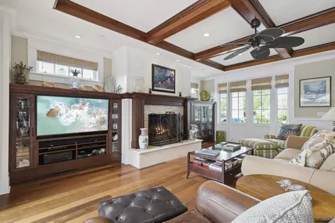Living - 831 G Ave, Coronado, CA 92118 photo 2 of 7
