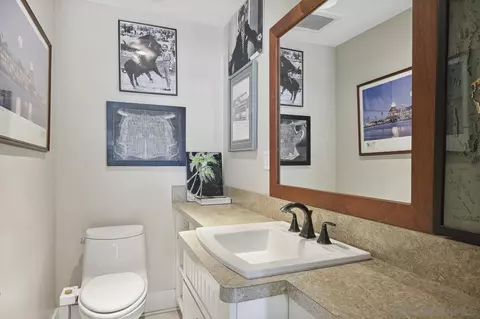 Bath - 831 G Ave, Coronado, CA 92118 photo 7 of 7