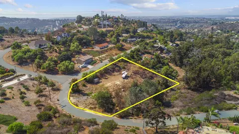 1472 Via Del Corvo #27, San Marcos, CA 92078