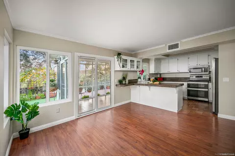 1873 Cathedral Gln, Escondido, CA 92029 photo 4