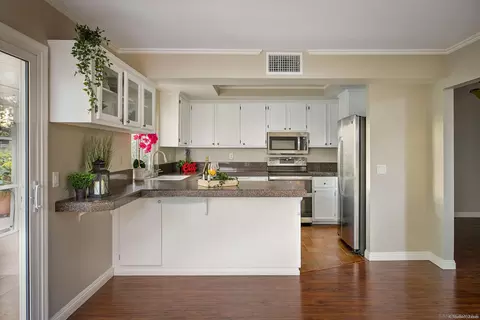 1873 Cathedral Gln, Escondido, CA 92029 photo 5